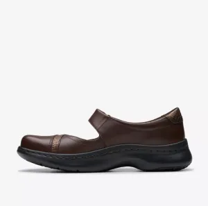 Clarks "Pro Pace " Brown leather walking shoe