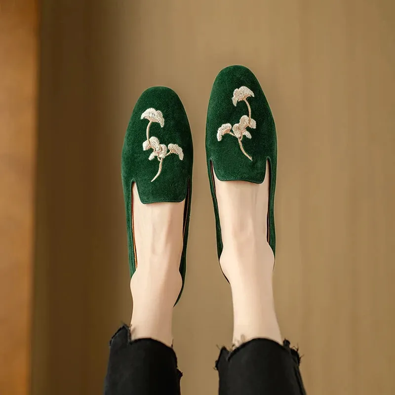 Comfortable Slip-on Loafers Shoes with Flower Embroidery