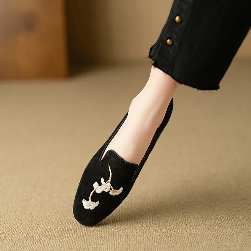 Comfortable Slip-on Loafers Shoes with Flower Embroidery