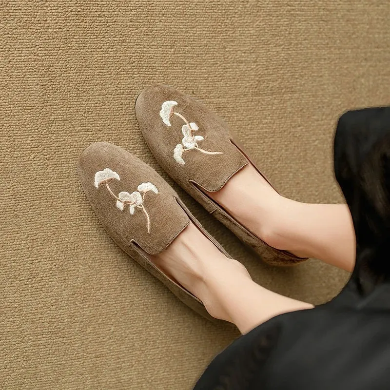 Comfortable Slip-on Loafers Shoes with Flower Embroidery