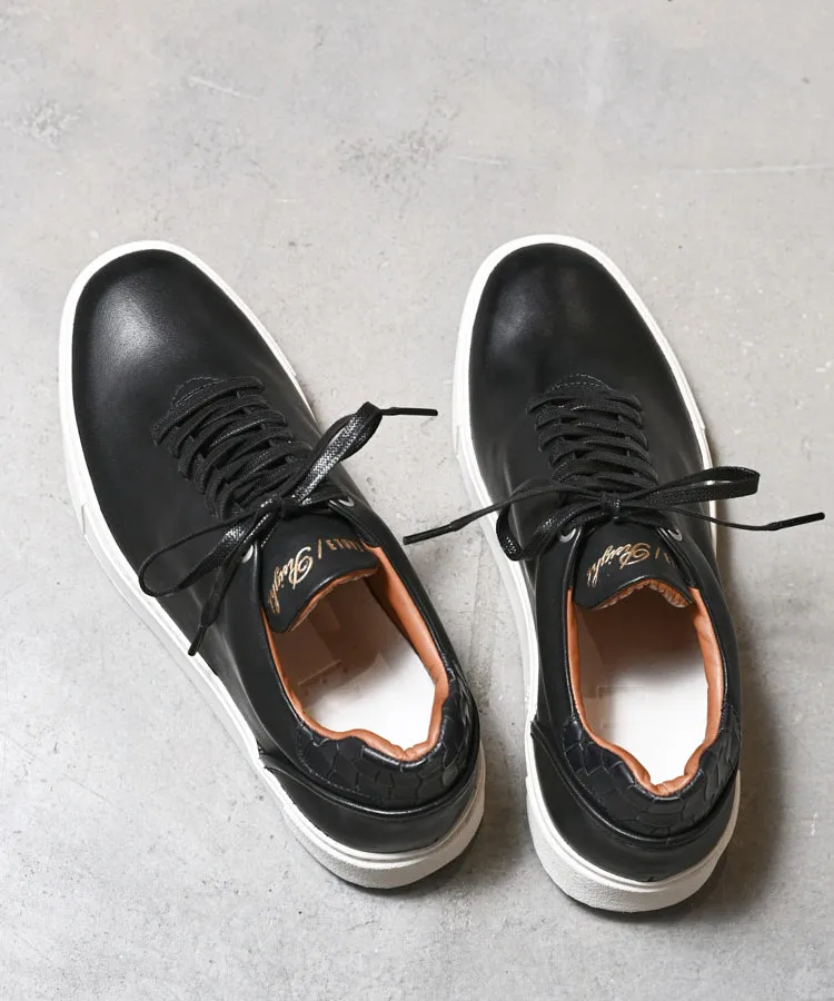 Hole cut sneakers / ER3402