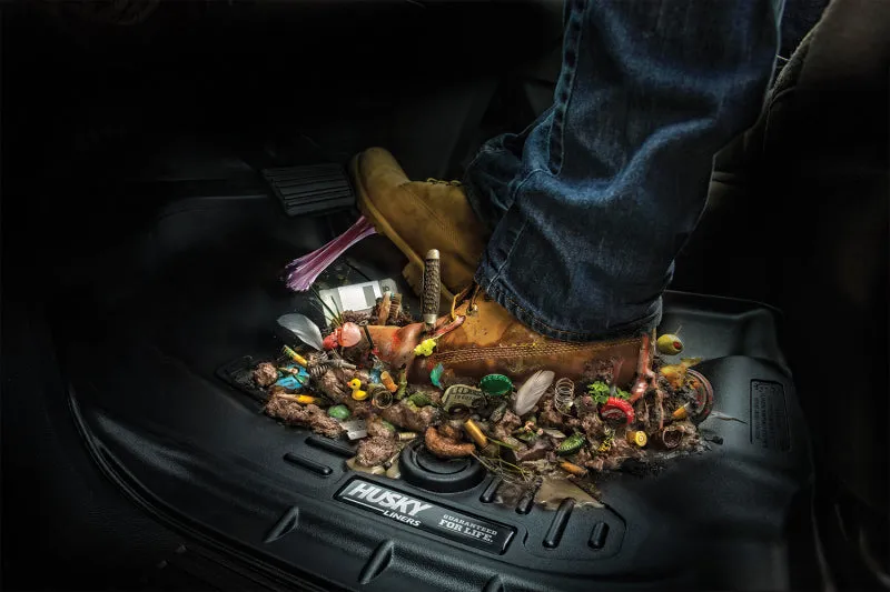 Husky Liners WeatherBeater Center Hump Floor Liner - Black - Ford Fullsize Truck 2015-21 - Crew/Super Cab