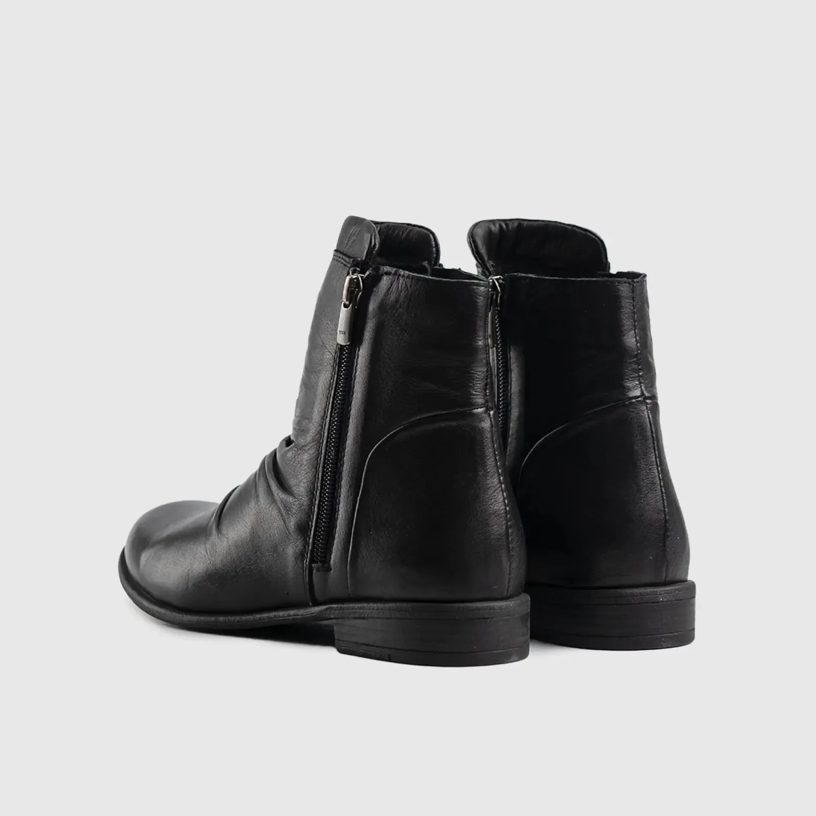 Leather Boots 2920