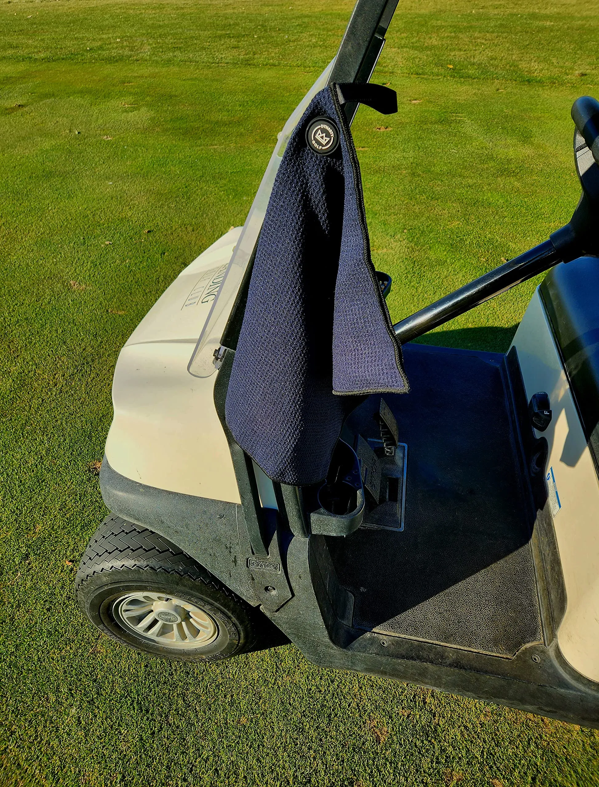 Magnetic Golf Towel for Golf Bags - Microfiber Golf Towels for Men & Women - Waffle Golf Bag Towel with Magnet (Gray)