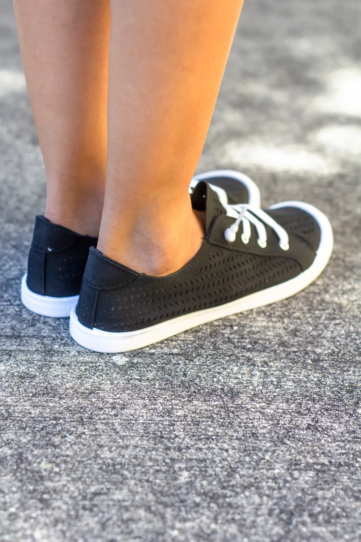 Marae Black Sneakers