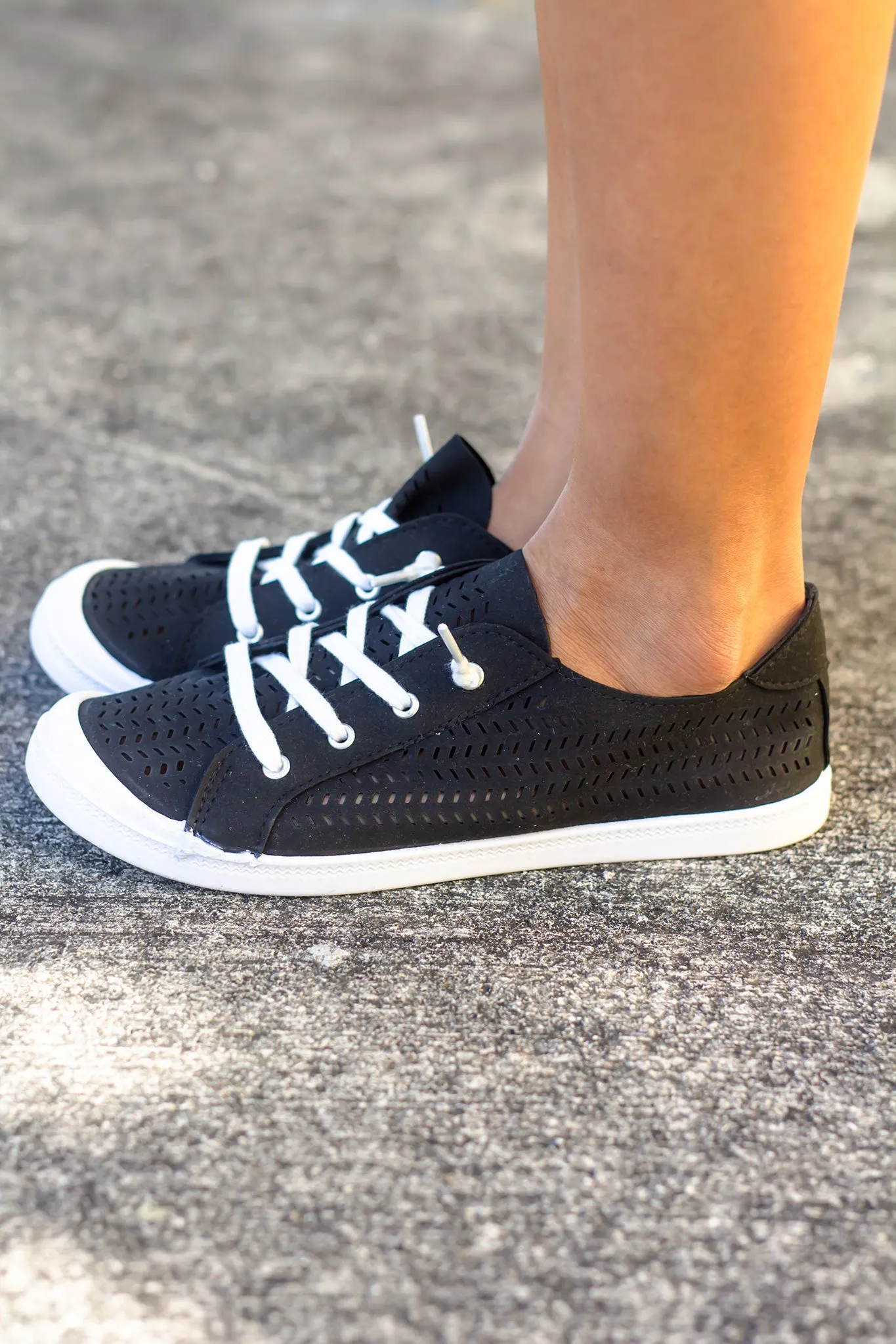 Marae Black Sneakers