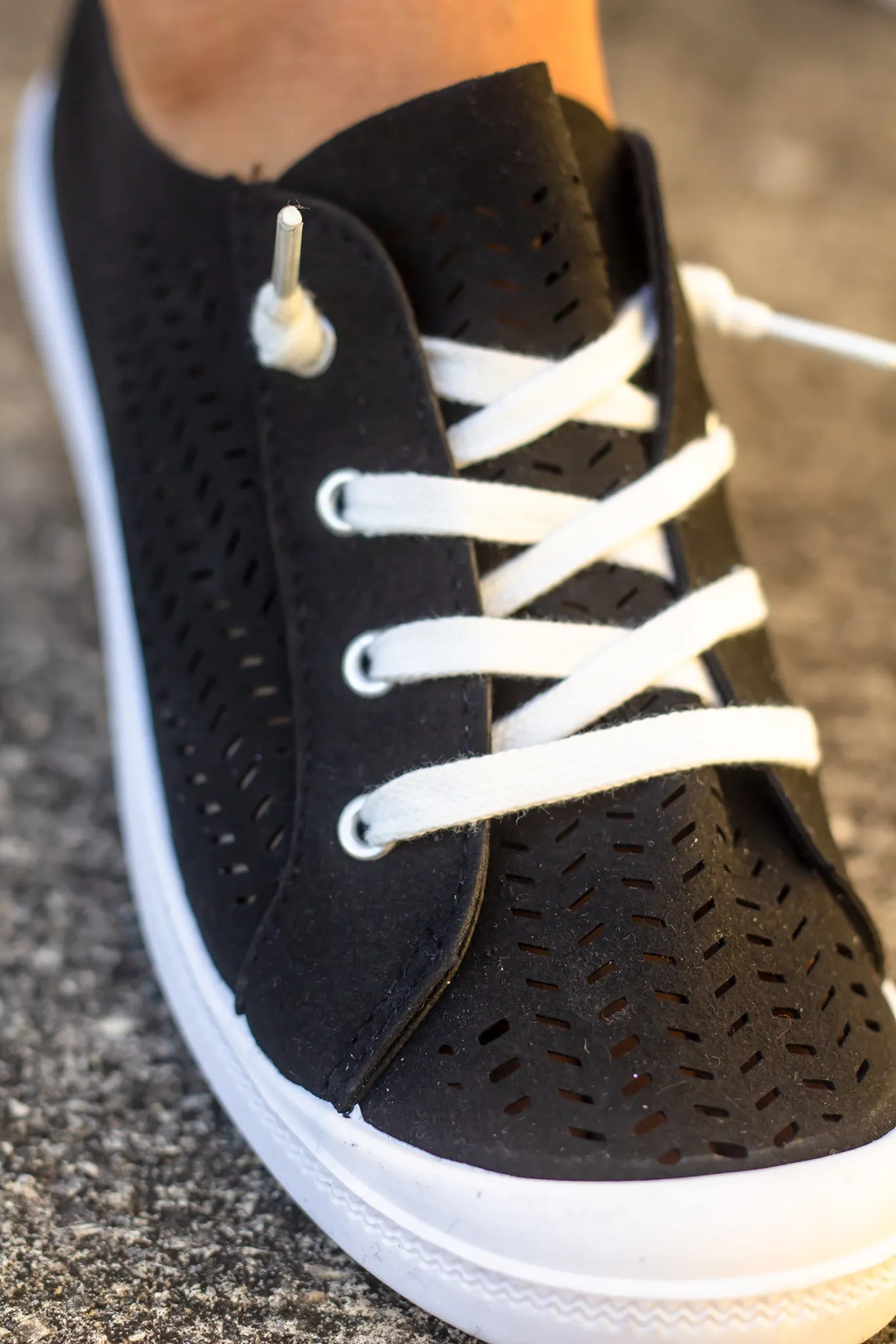 Marae Black Sneakers