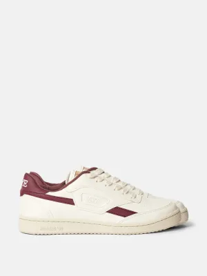 Modelo '89 trainer in garnet