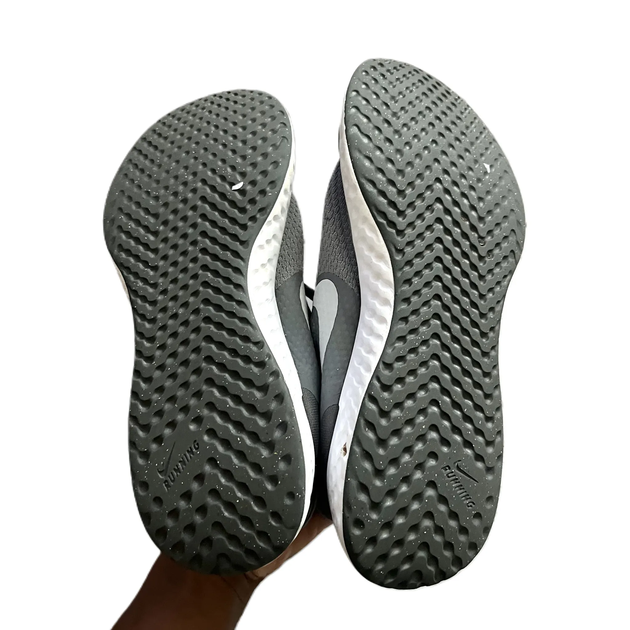 Shoes Athletic By Nike In Grey, Size: 6