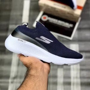 Skecherrs GoRun UltraGo “Navy"