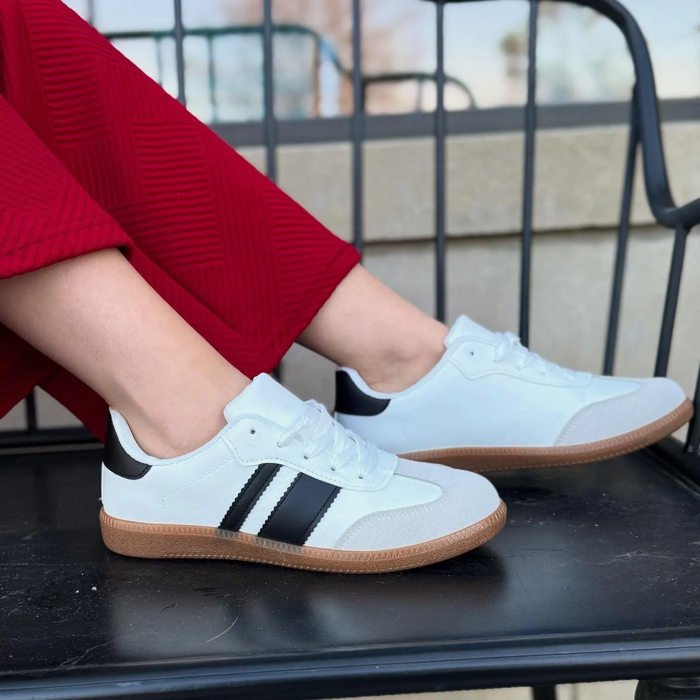 Sole Mates Low Top Lifestyle Sneakers
