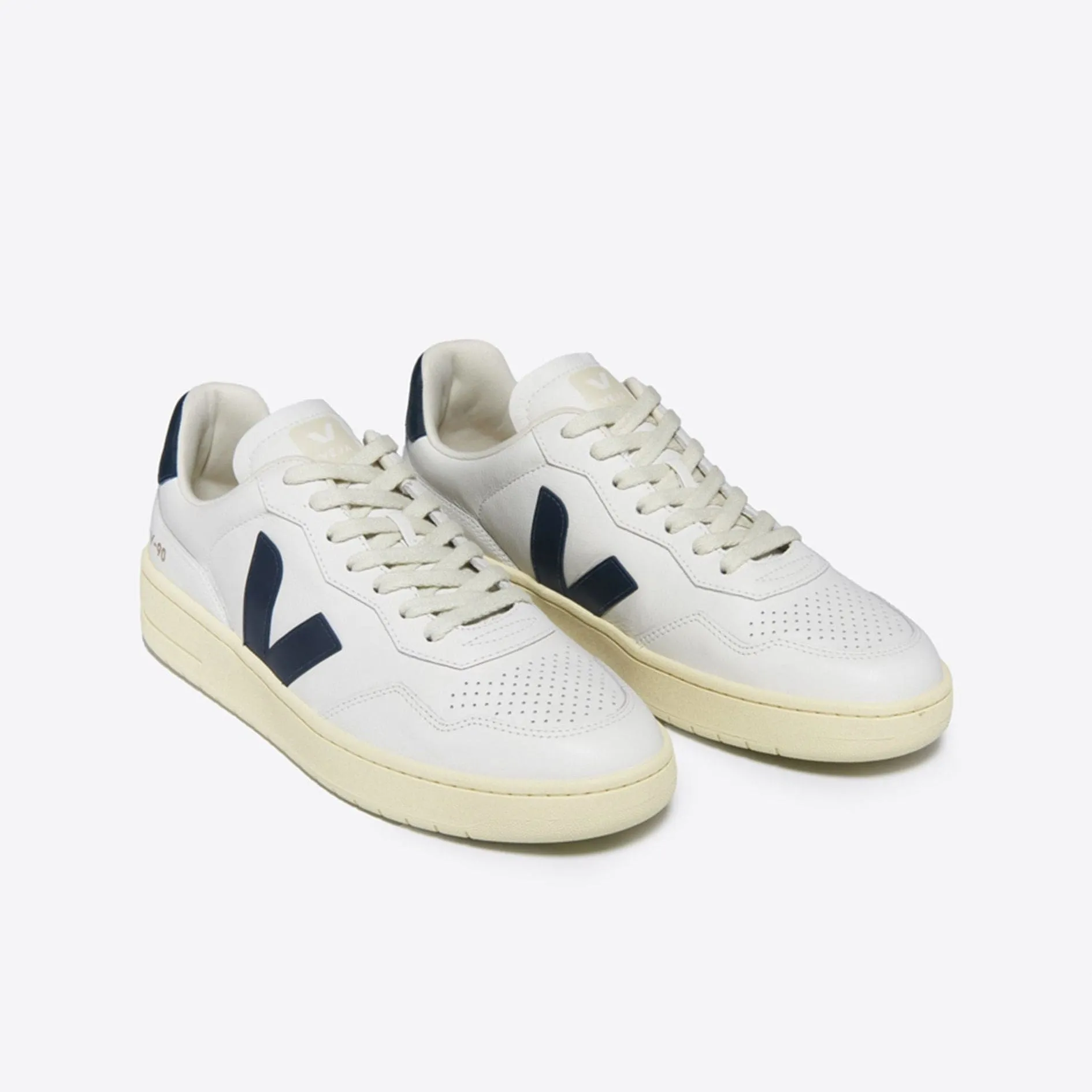 VEJA V-90 O.T. Men's Leather Trainers in White/Nautico