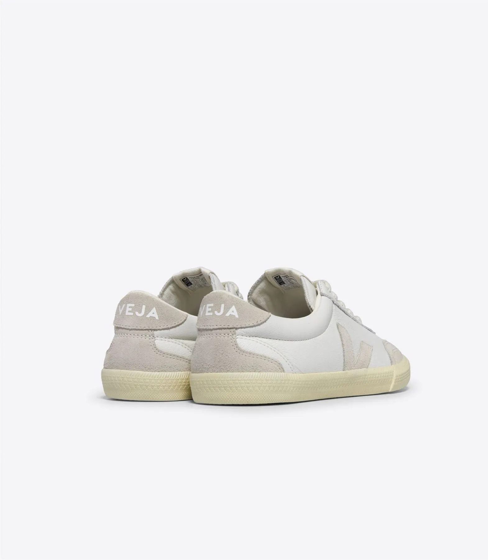 Veja Volley Leather Men's White / Natural Trainers