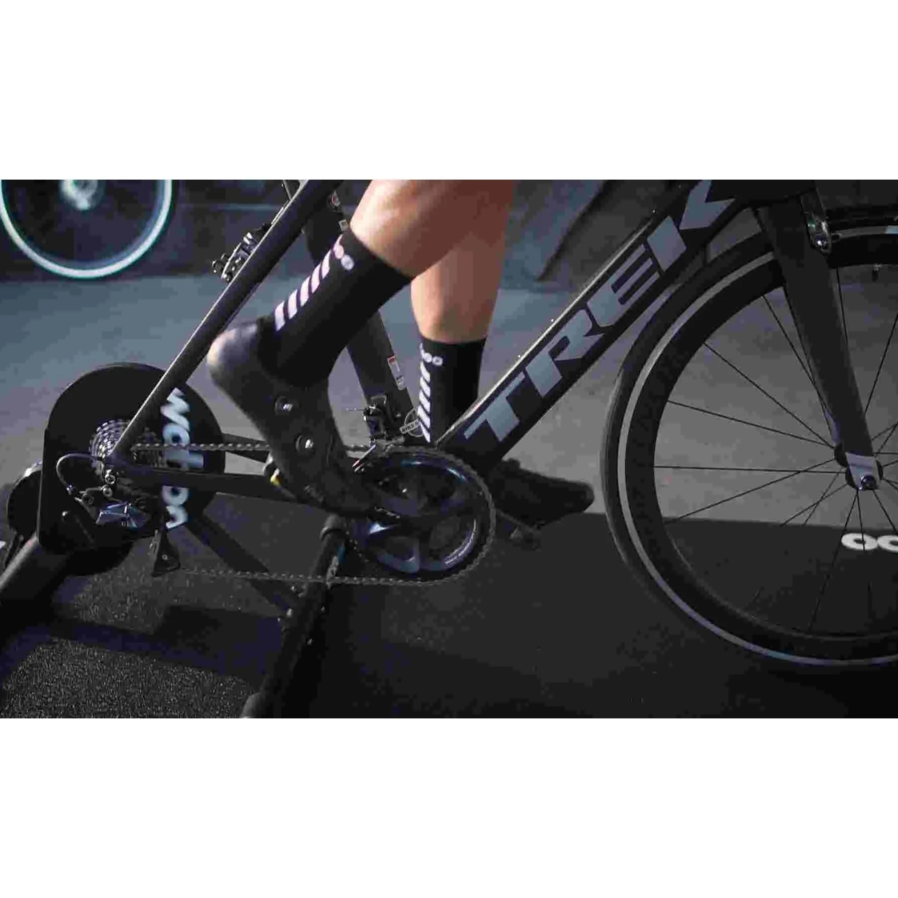 Wahoo Indoor Smart Trainer | KICKR CORE, Direct Drive